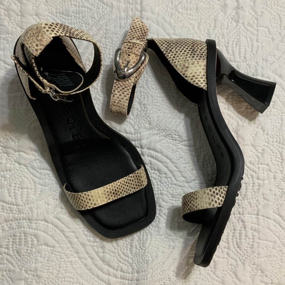 AEROSOLES Beige Snake Print Heels